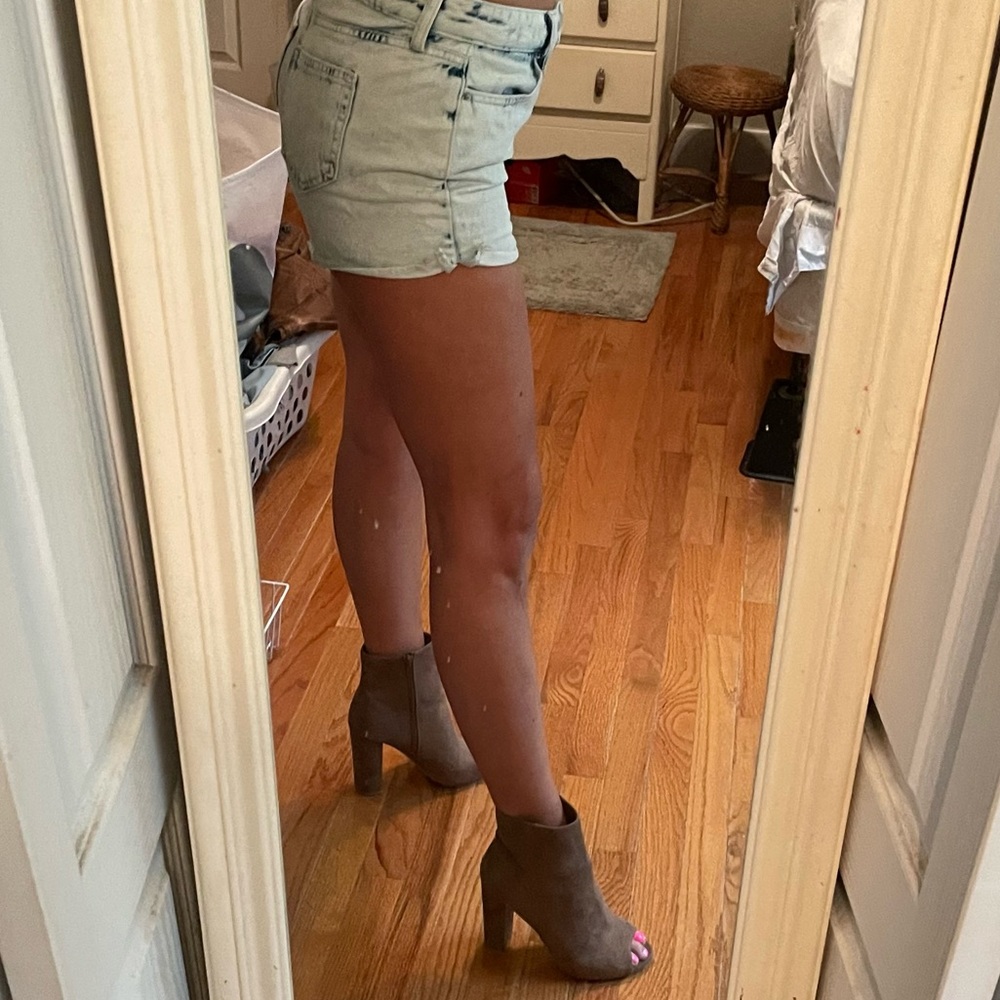 Brand new! Brown Suede Peep Toe Heels - Picture 10 of 12